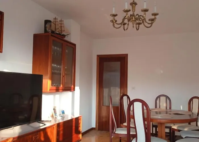 Beautiful With View To The Port Apartment *