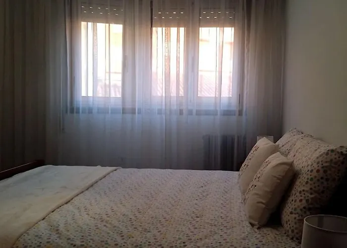 Beautiful With View To The Port Apartment *